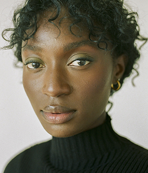 Photo de Madeleine Sarr, comédienne dans le rôle d'Infirmière Norma