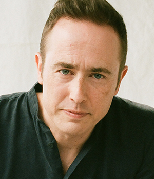 Photo de Renaud Paradis, comédien dans le rôle de Dr. Pomatter